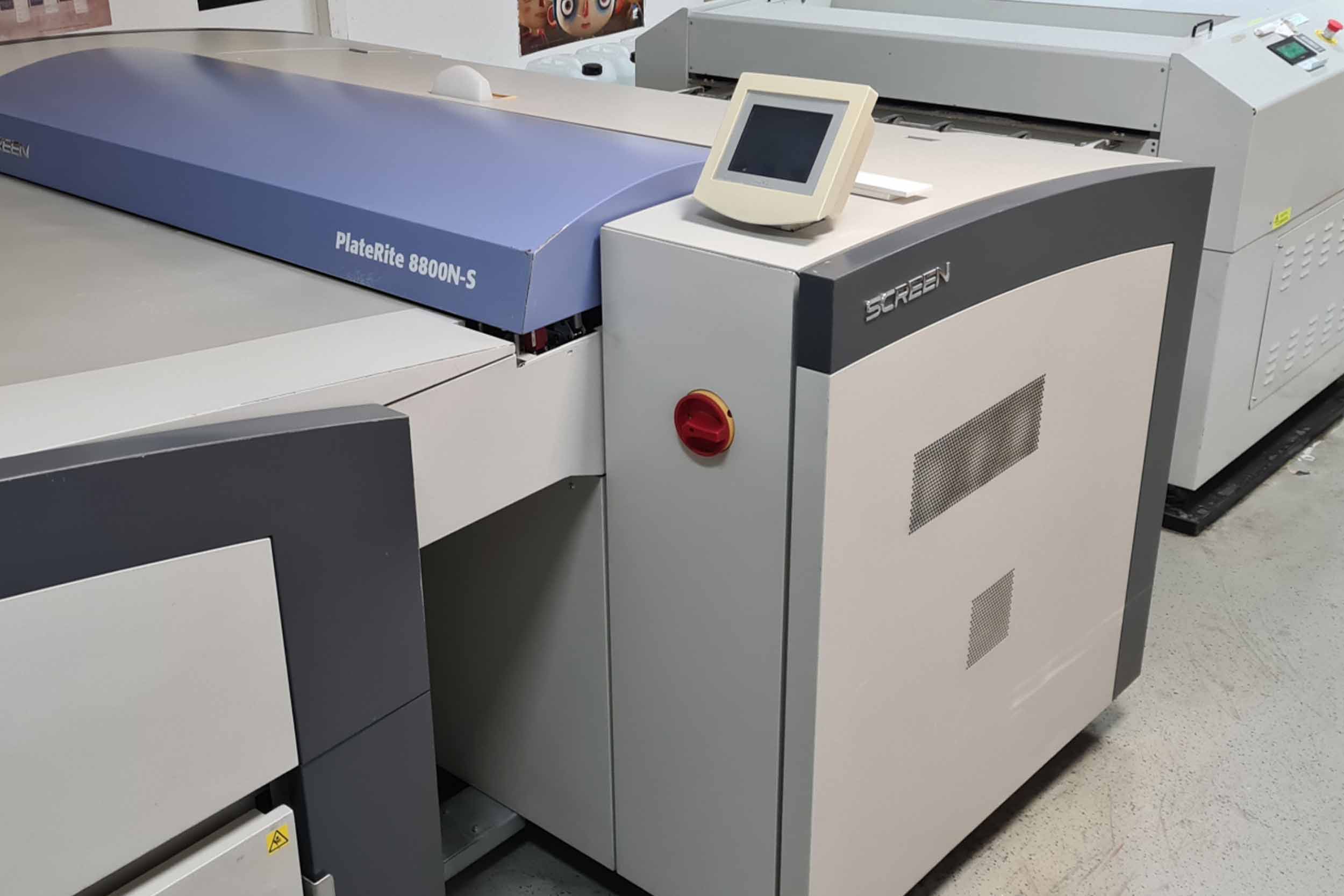 screen-pt-r8800iii-ReproPack-zu5